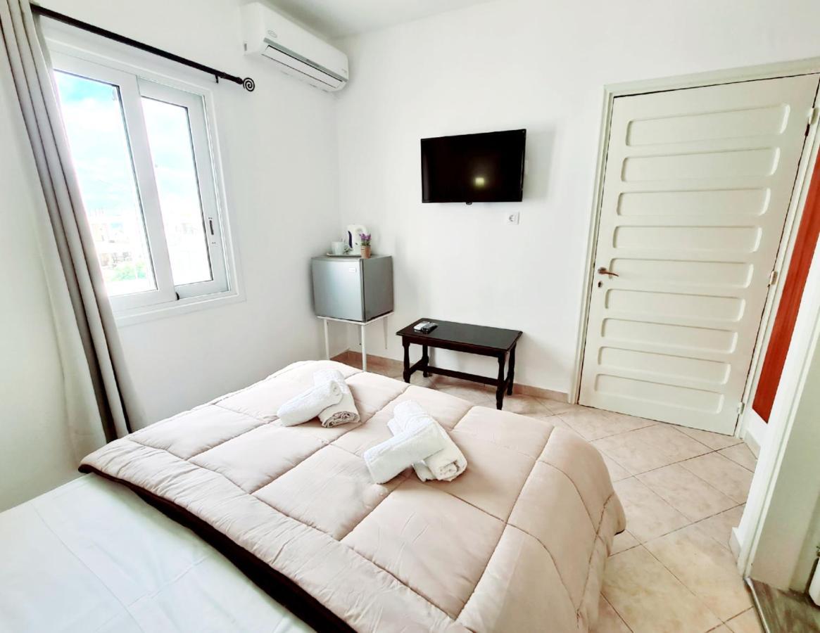 Avra Rooms Karpathos Exterior foto