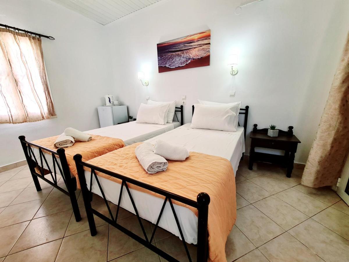 Avra Rooms Karpathos Exterior foto