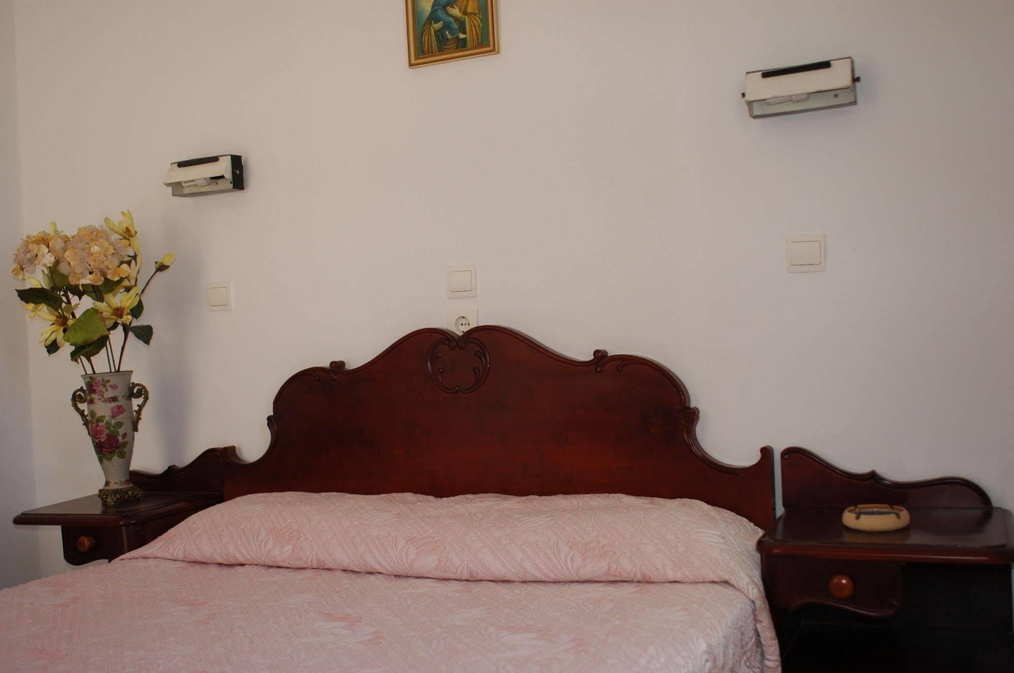 Avra Rooms Karpathos Exterior foto